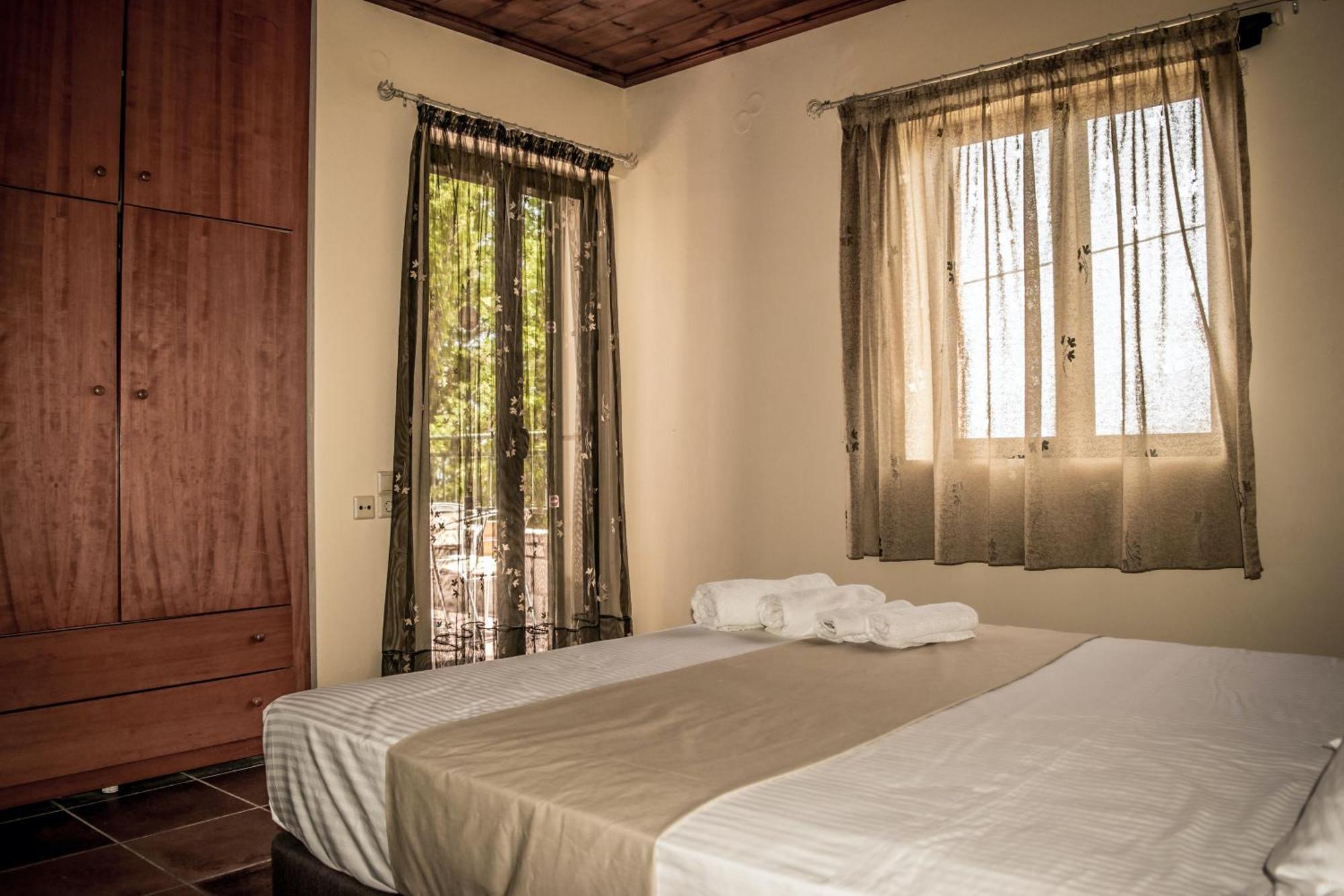 Niriides Luxury Villas Chersonissos Buitenkant foto